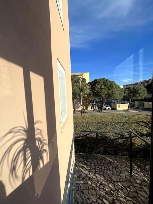 St-Pierre-La-Mer, Bel Appartement A Dans Residence Avec Piscine Et Tennis Entre 5 Et 10 Min De La Plage Fleury  Eksteriør billede