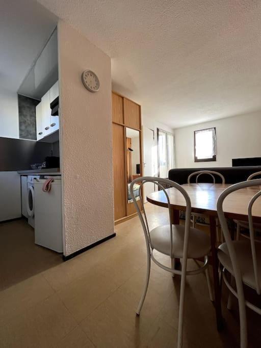 St-Pierre-La-Mer, Bel Appartement A Dans Residence Avec Piscine Et Tennis Entre 5 Et 10 Min De La Plage Fleury  Eksteriør billede