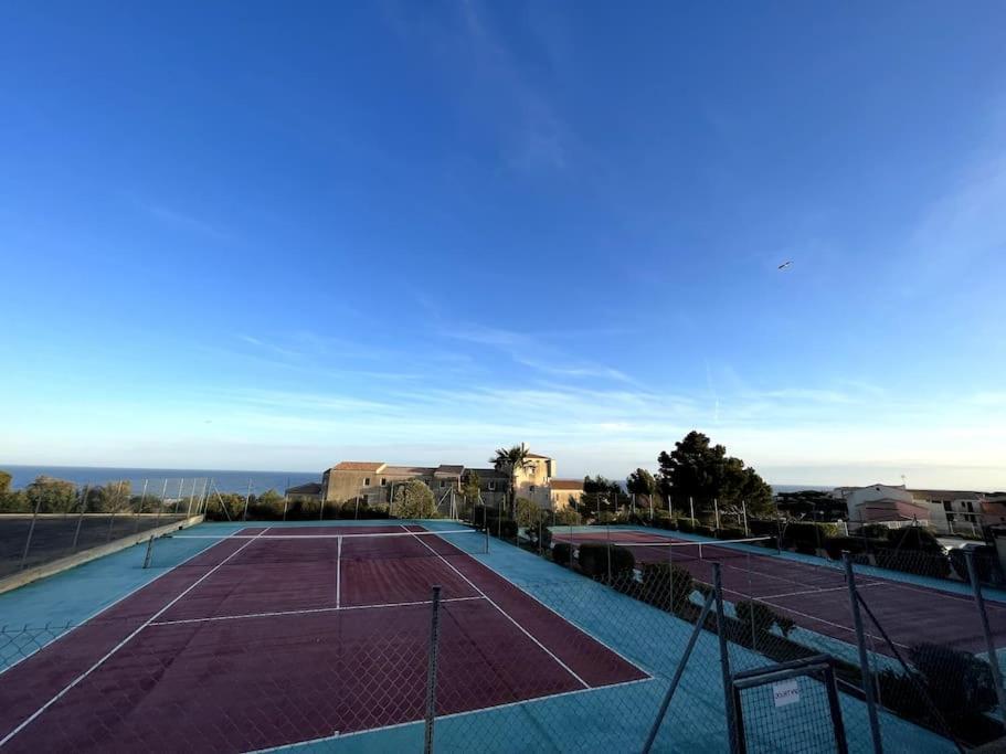 St-Pierre-La-Mer, Bel Appartement A Dans Residence Avec Piscine Et Tennis Entre 5 Et 10 Min De La Plage Fleury  Eksteriør billede