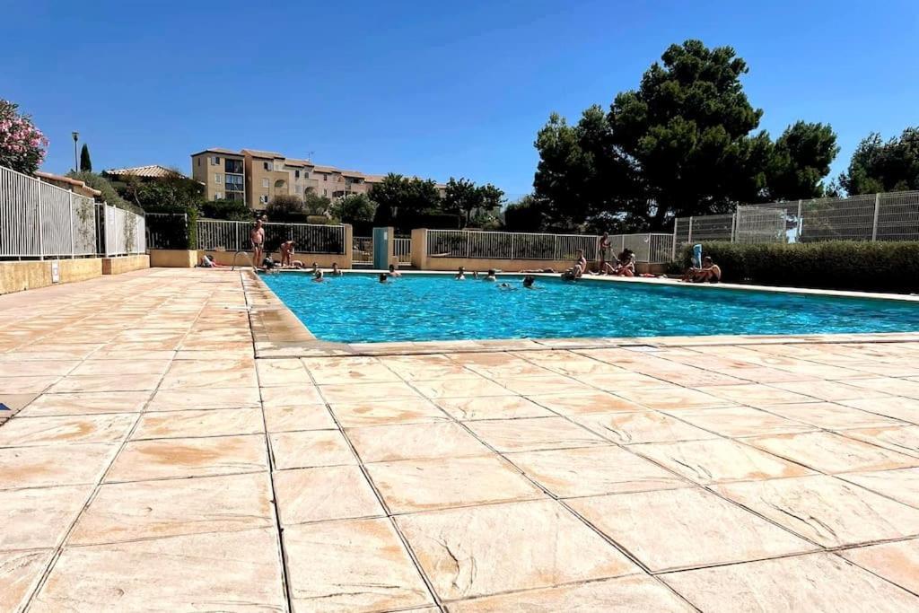 St-Pierre-La-Mer, Bel Appartement A Dans Residence Avec Piscine Et Tennis Entre 5 Et 10 Min De La Plage Fleury  Eksteriør billede